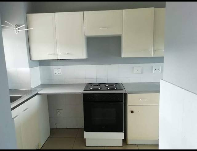 1 BEDROOM APARTMENT RENTED IN ESSENWOOD